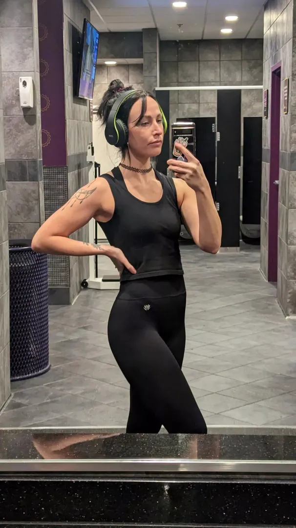 Working on the mom bod. 💪