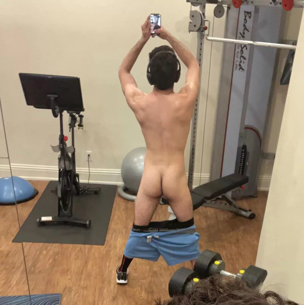 Working out at home as it’s pros