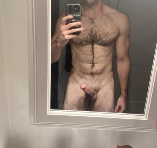 Workout done for the day.. time to chill (m)