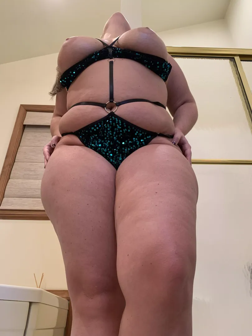 Worship your MILF