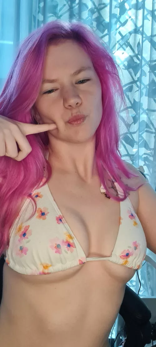 Would be a shame if you pulled my top up