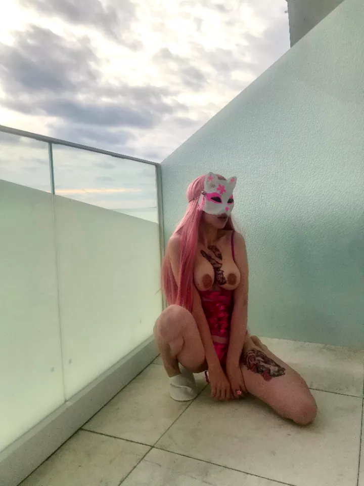 would fucking on the balcony be a good idea?