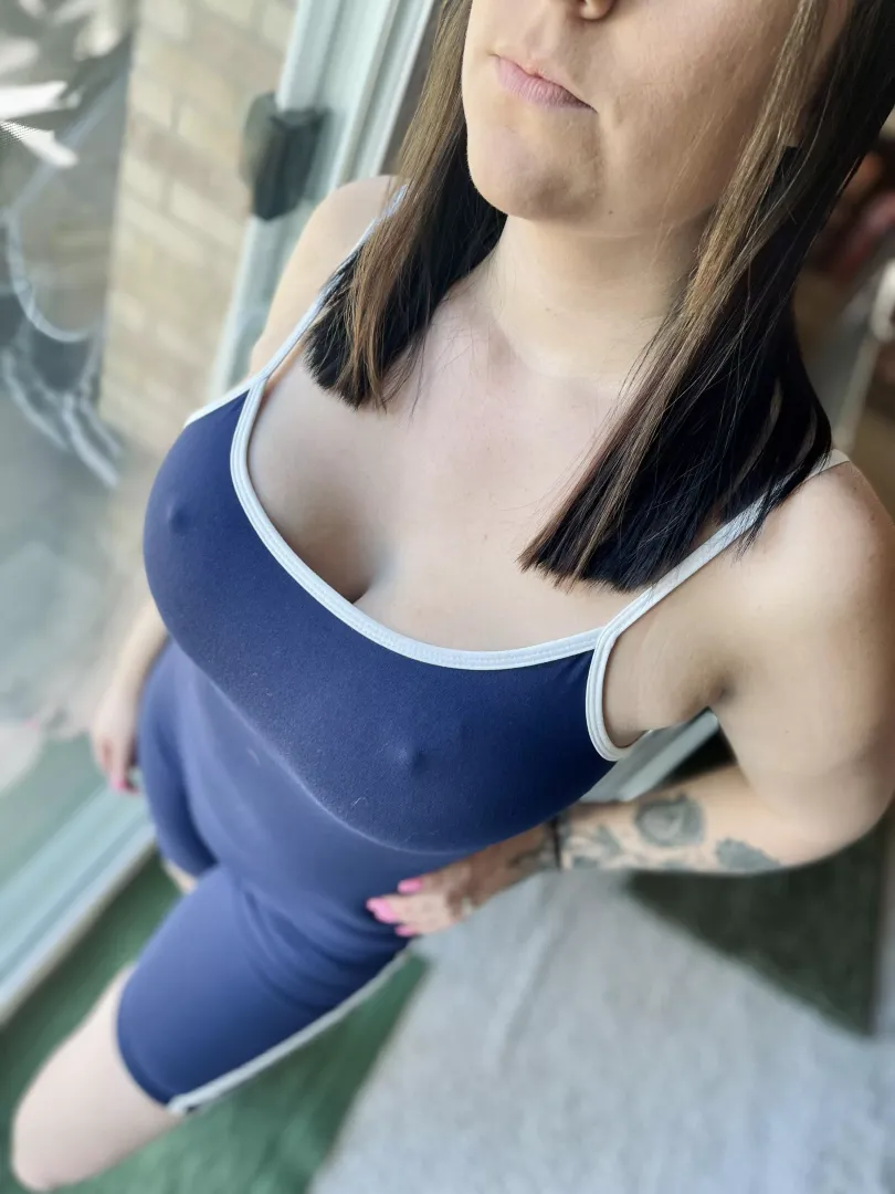Would I catch your attention in public?