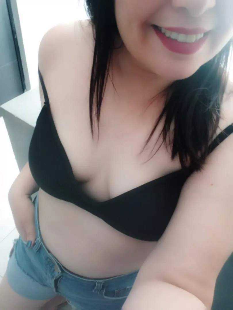 Would people notice this is just a a bra? Thinking of going out for coffee like this 
