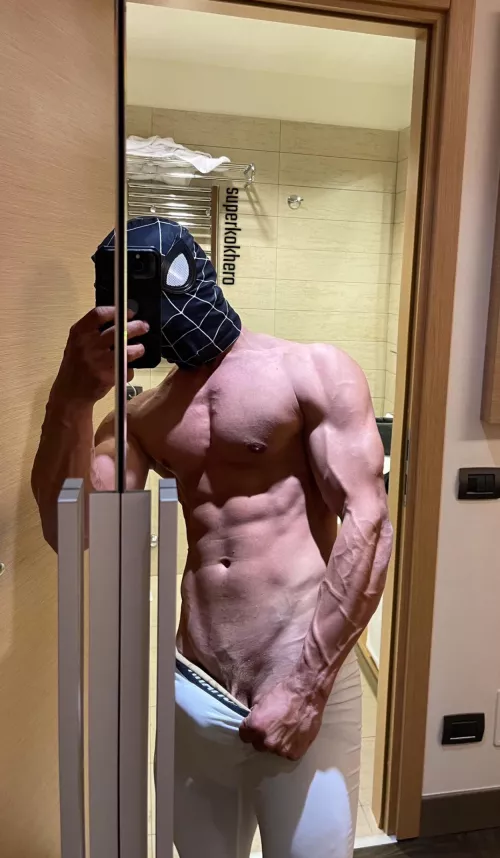 Would u bottom me?😏