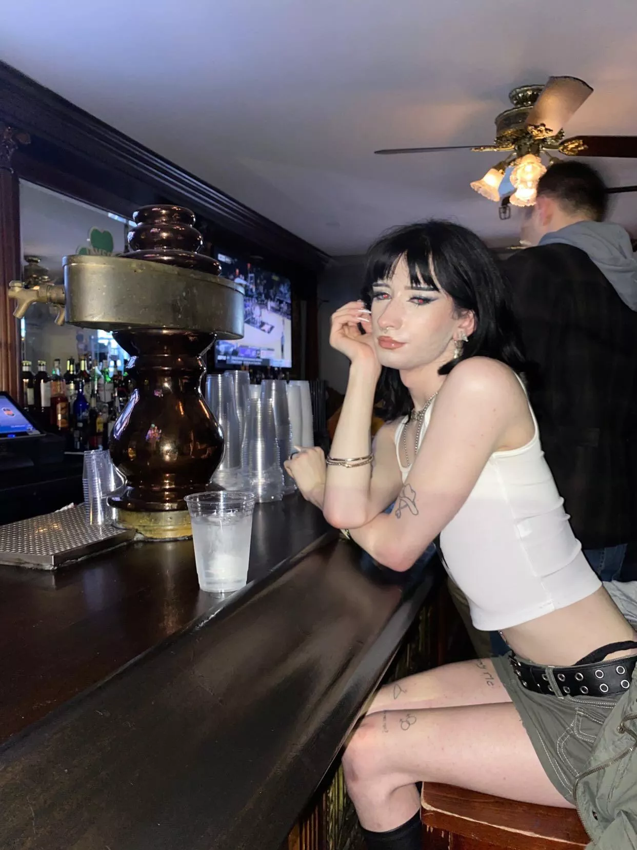 would u come buy me a drink?