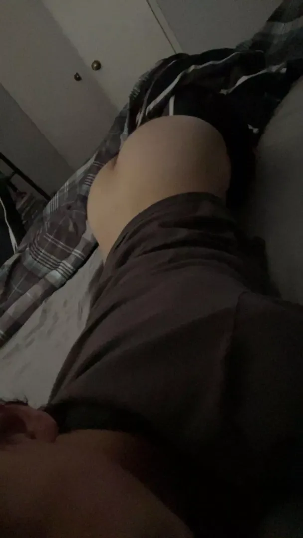 would u eat me out ?