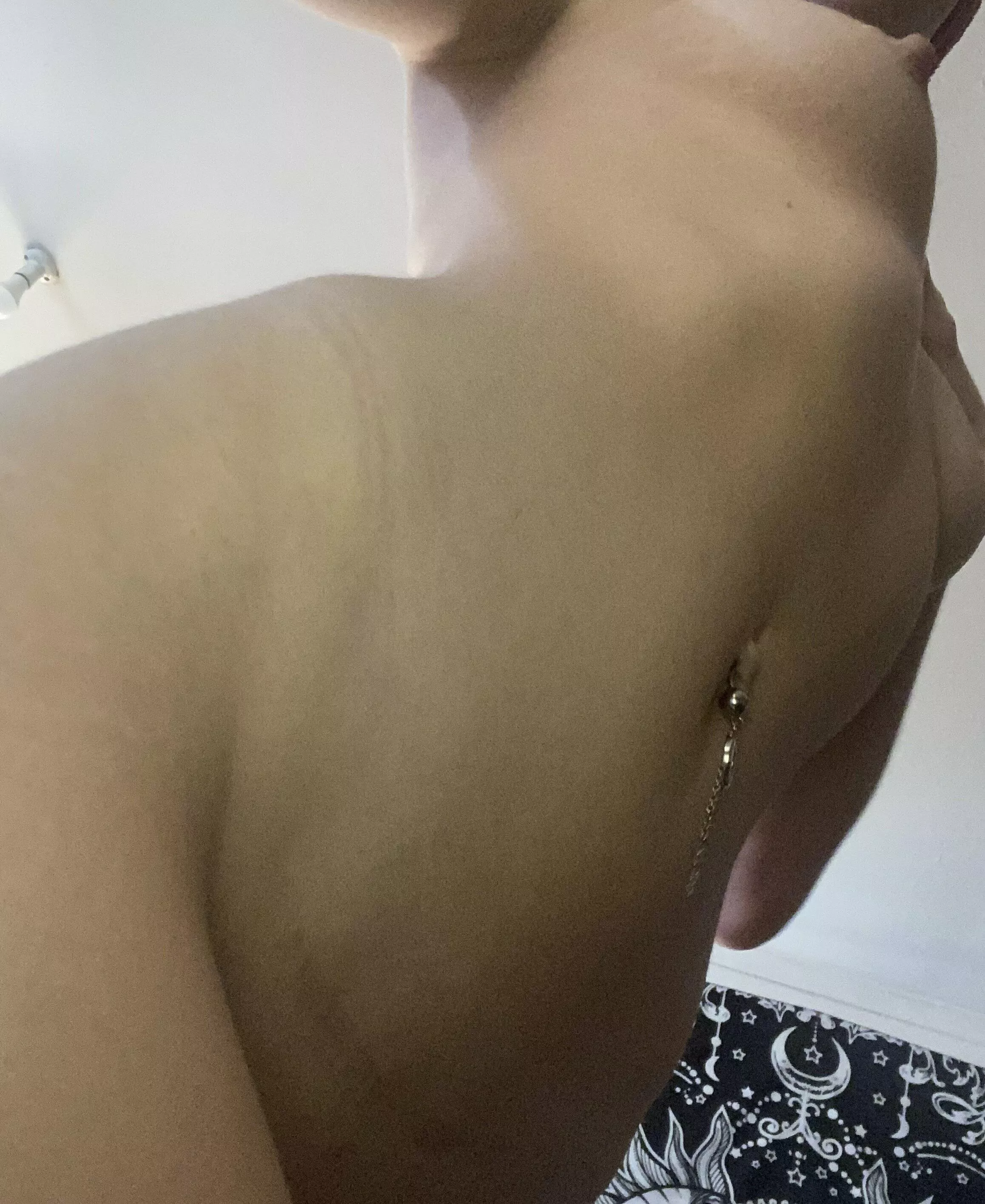 would u put ur hands all over me? 😏