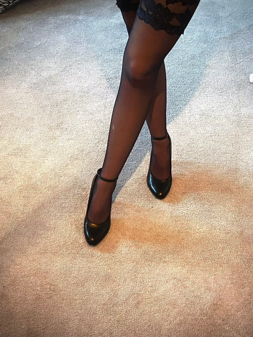 Would you be able to walk by without staring 😈