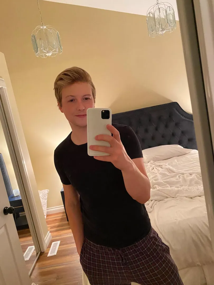 Would you bring me coffee 🤗☕