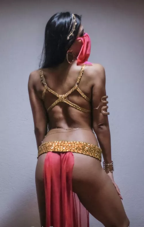 Would you choose me for the night between the girl of the harem?
