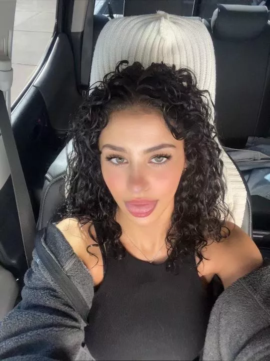 Would you come up to me in public and as for my number 🫣🥰
