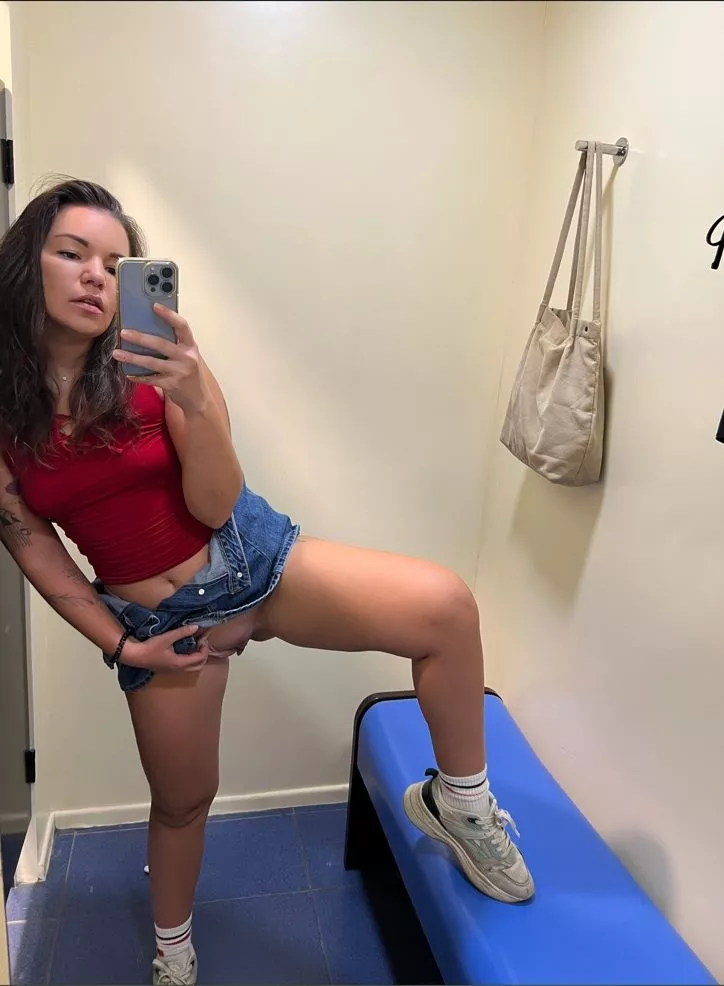 Would you creampie a 30 y/o Doctor