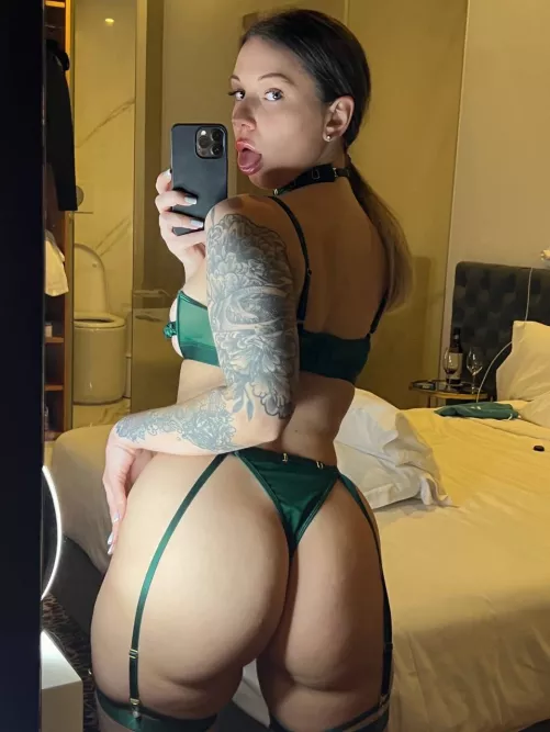 Would you creampie my ass ?