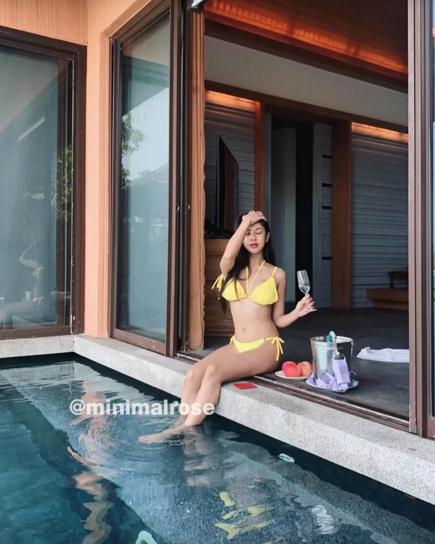 Would you cum vacation with me? 😌
