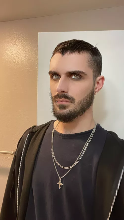 would you date a goth guy