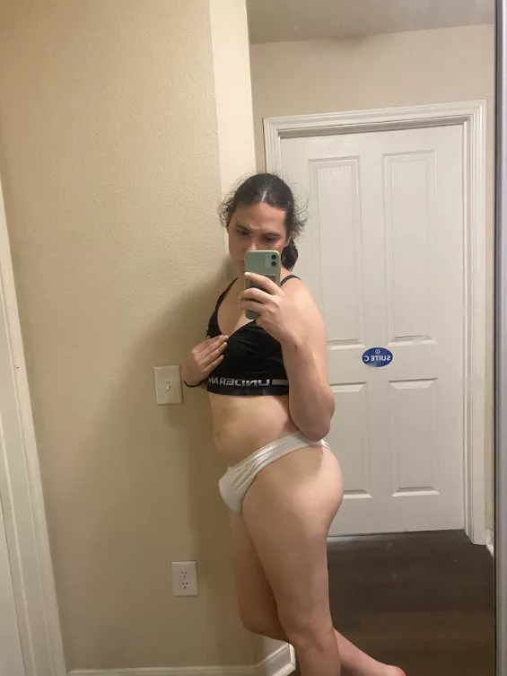 Would you eat me out after my gym session?