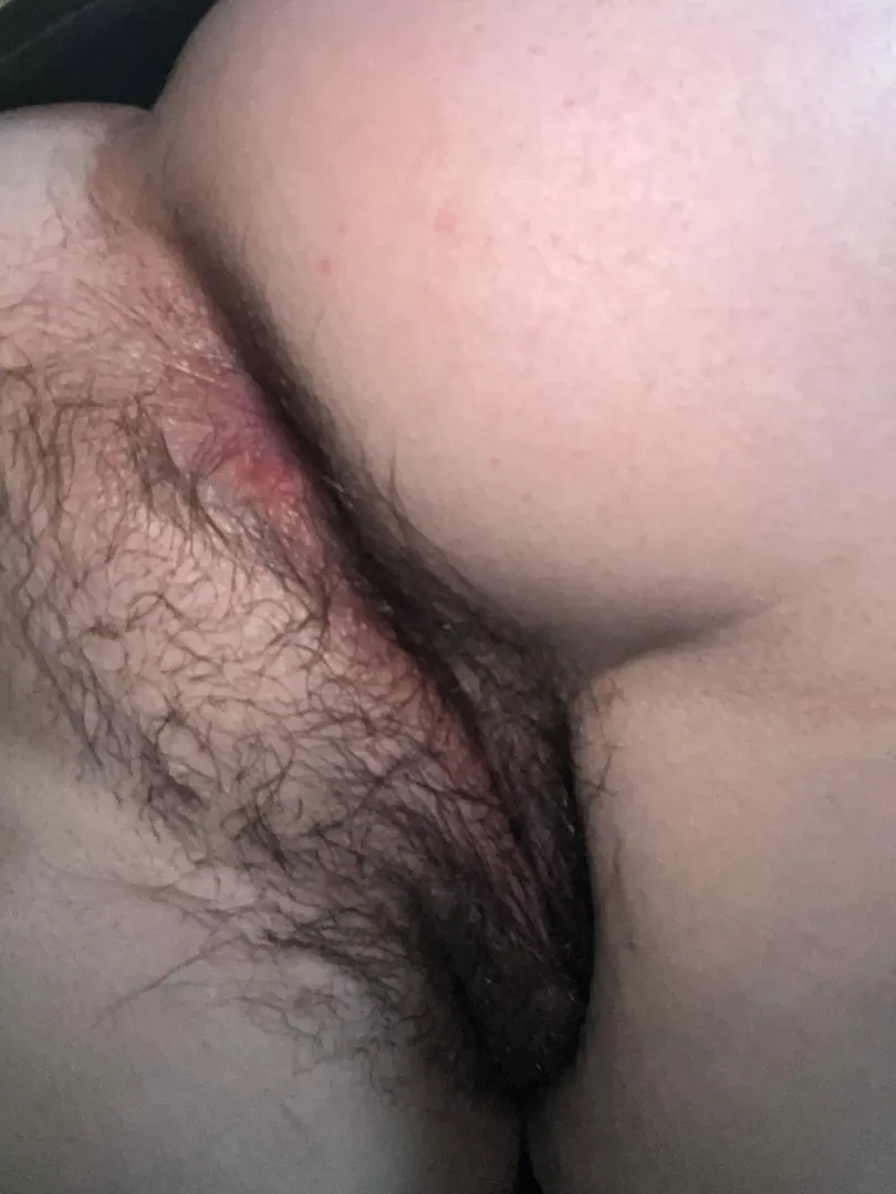 Would you eat me out before you fucked me or stick it right in?🥺