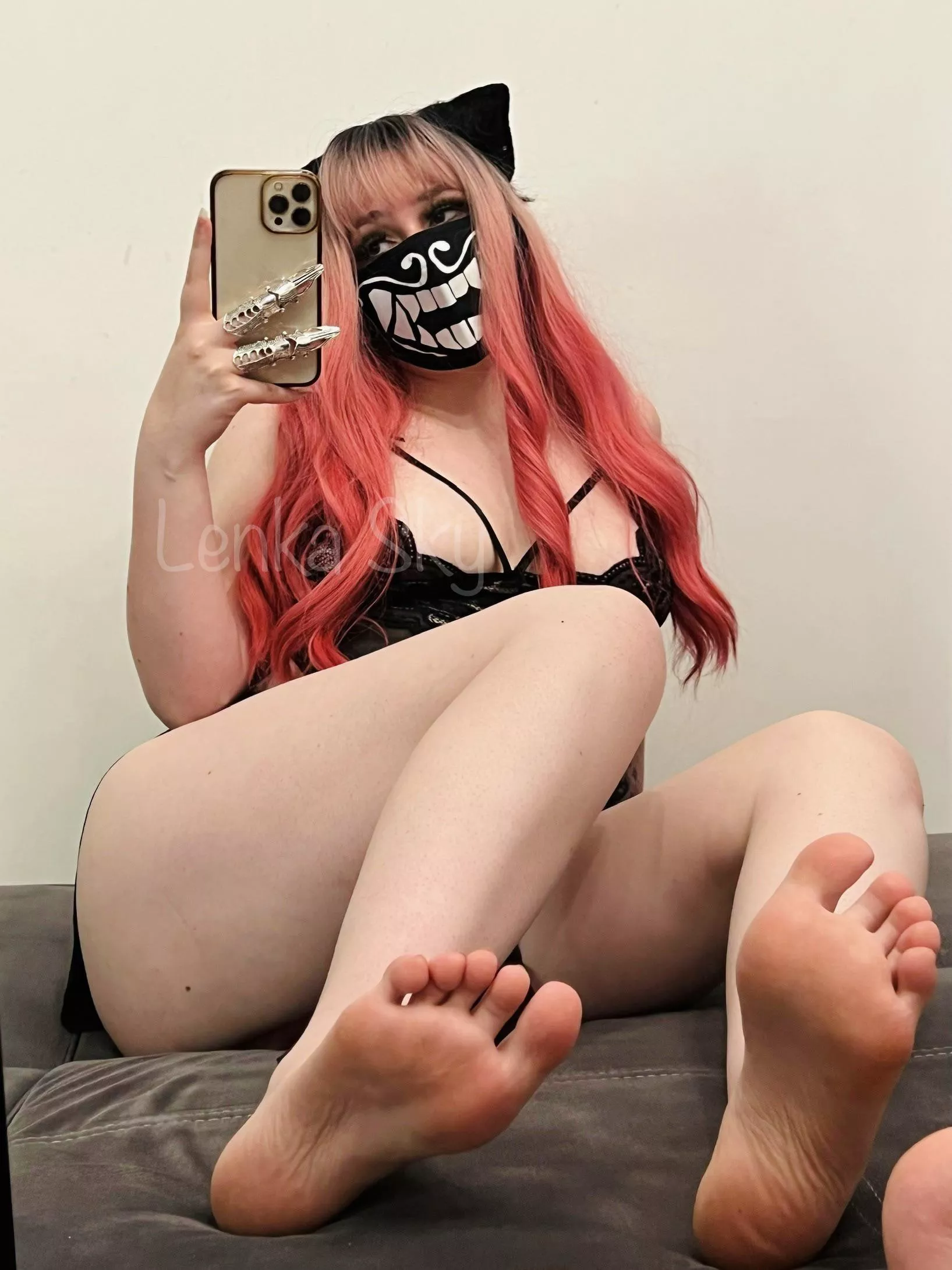 Would you eat my pussy as I’m playing?