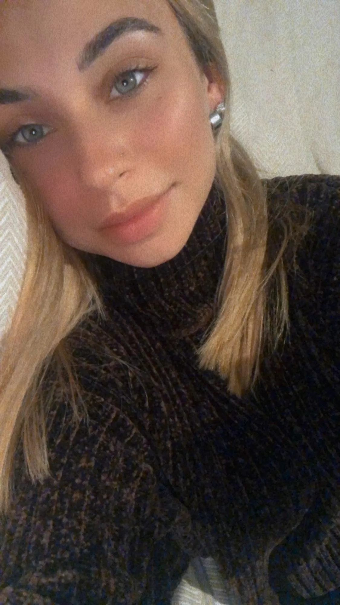 Would you fuck a 2002 teen like me ?