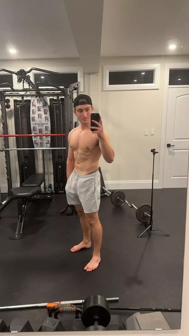 Would you fuck a young gymbro?