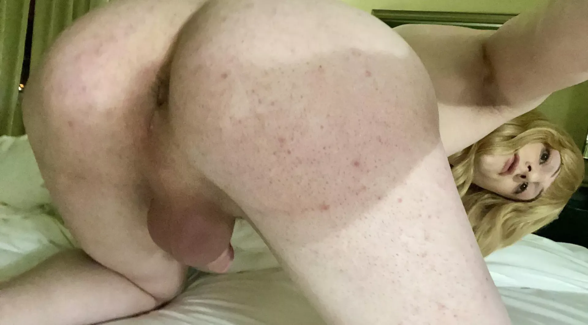 Would you fuck my slutty ass? 😖❤️