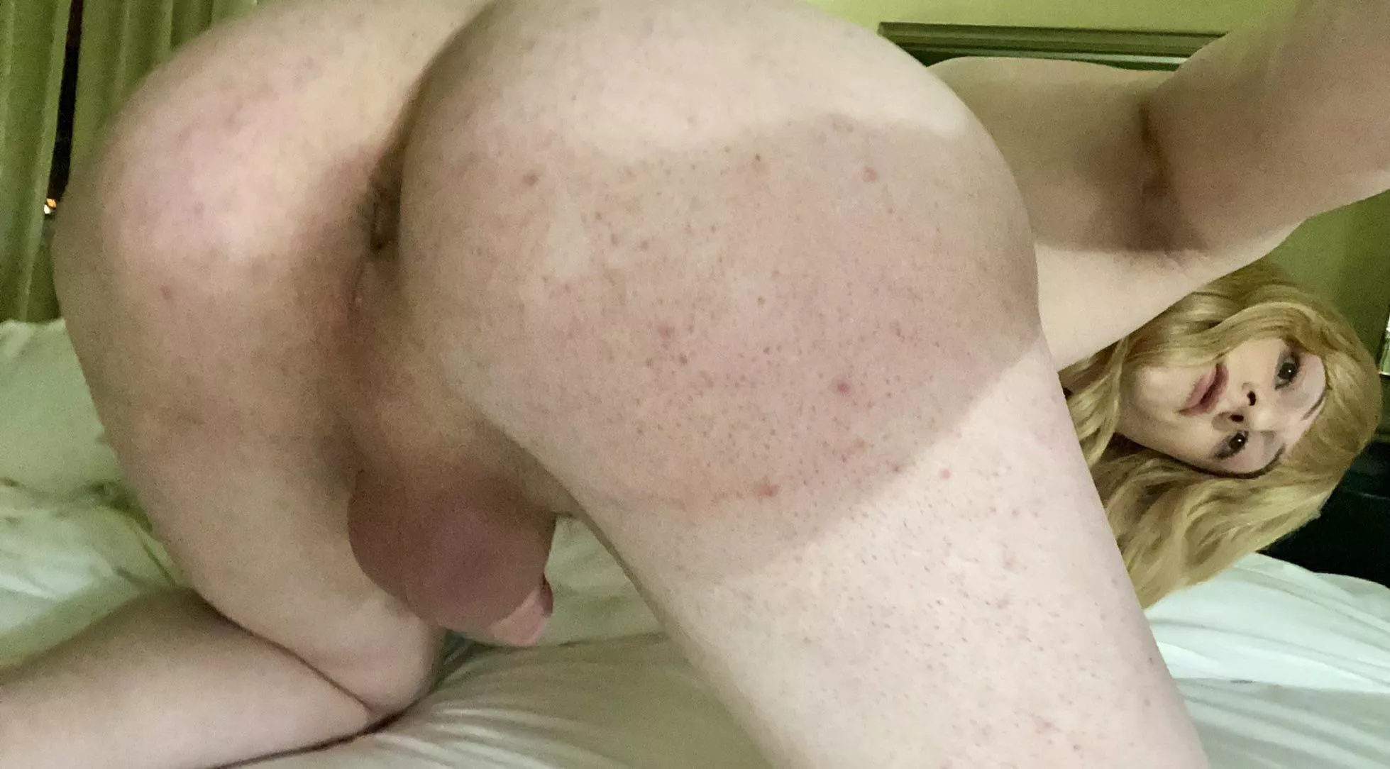 Would you fuck my slutty ass? 😖❤️