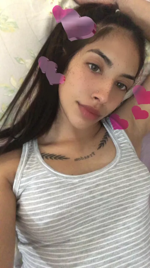 would you jack off to my sexy pics if I sent you some 😉