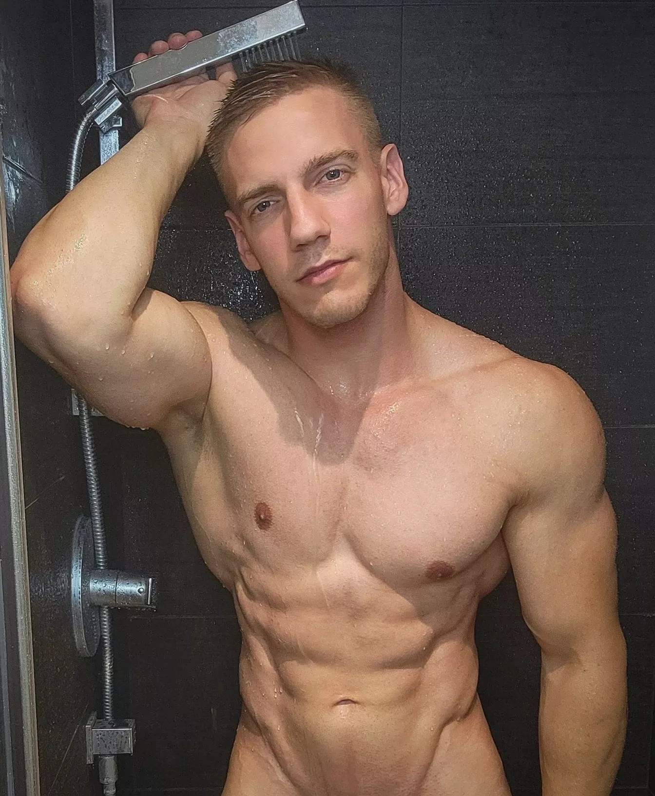 Would you join Daddy 😈💦..?