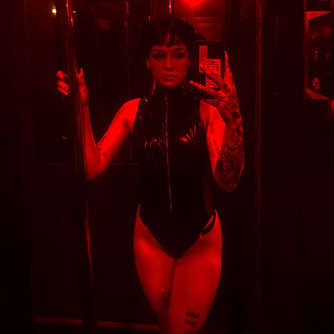 Would you let me dance for you??? 😈