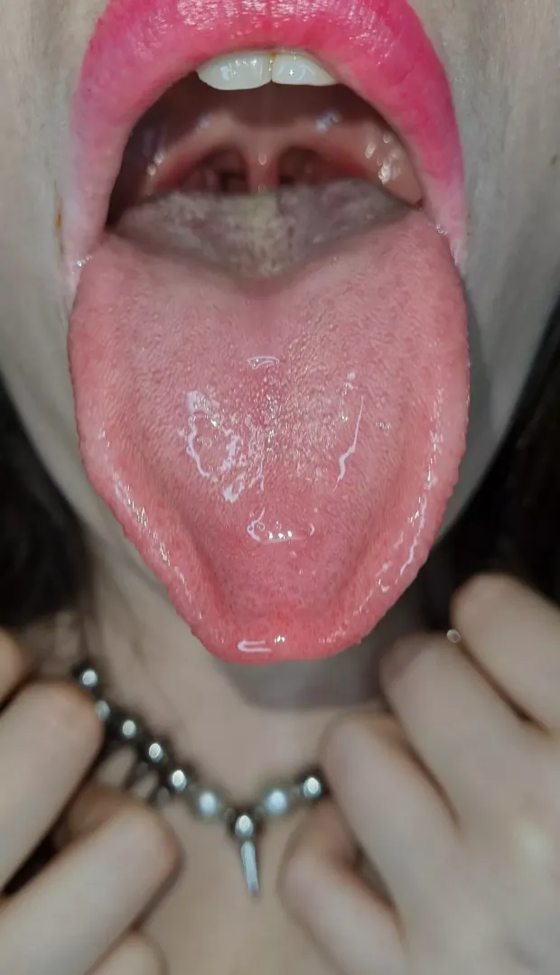 Would you let me run my tongue over your face? 👅💦