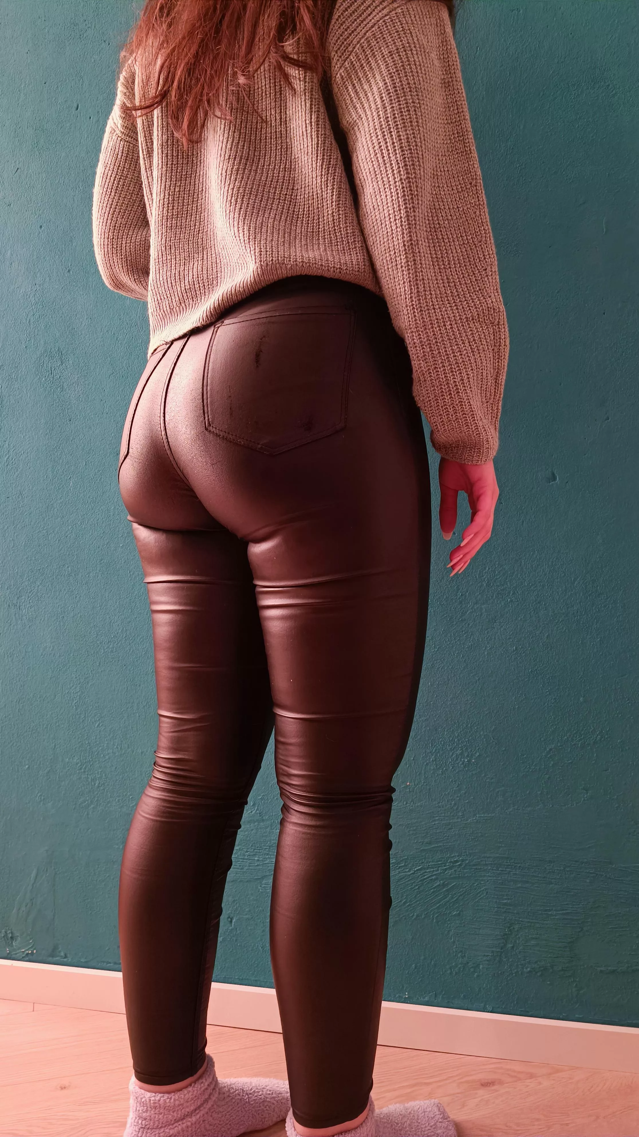 would you let me sit on you? 😈🍑