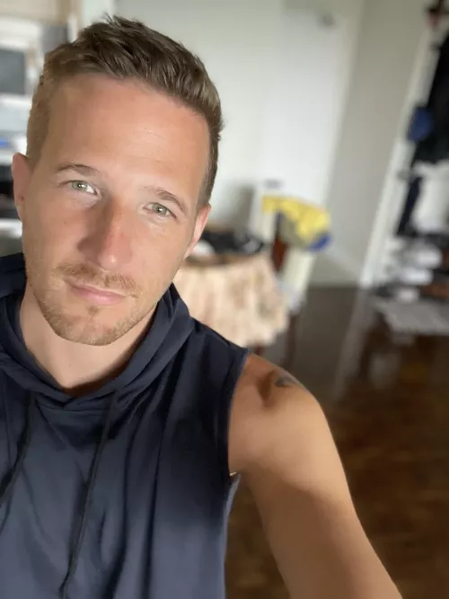 Would you let me take you out for ice cream? 40yo enjoying what’s left of summer.