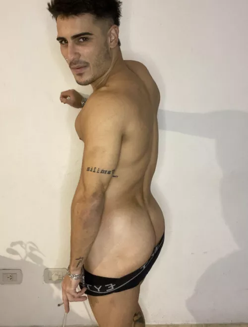 Would you let this alpha beast fuck your brains out? 