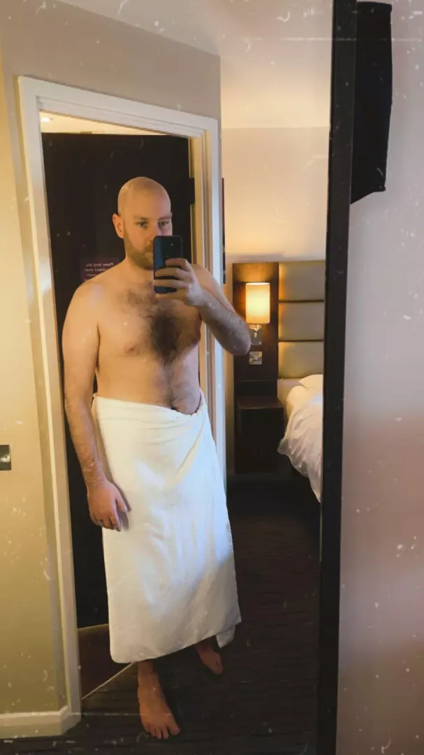 Would you like it if I had no towels on DM’s accepted
