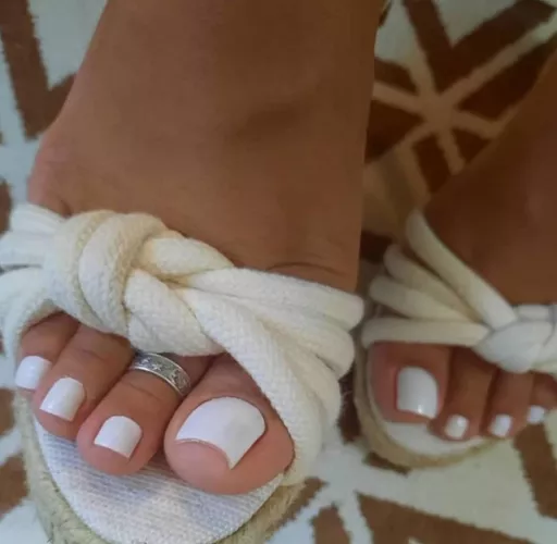 Would you massage my feet😈💦