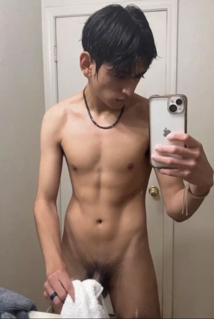 Would you move the towel? 🍆