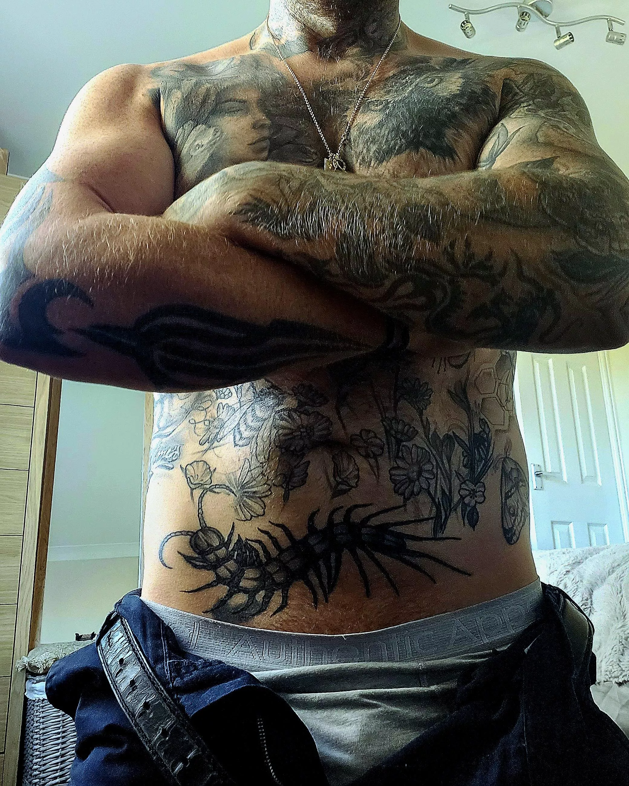 Would you play rough with a daddy boss ??