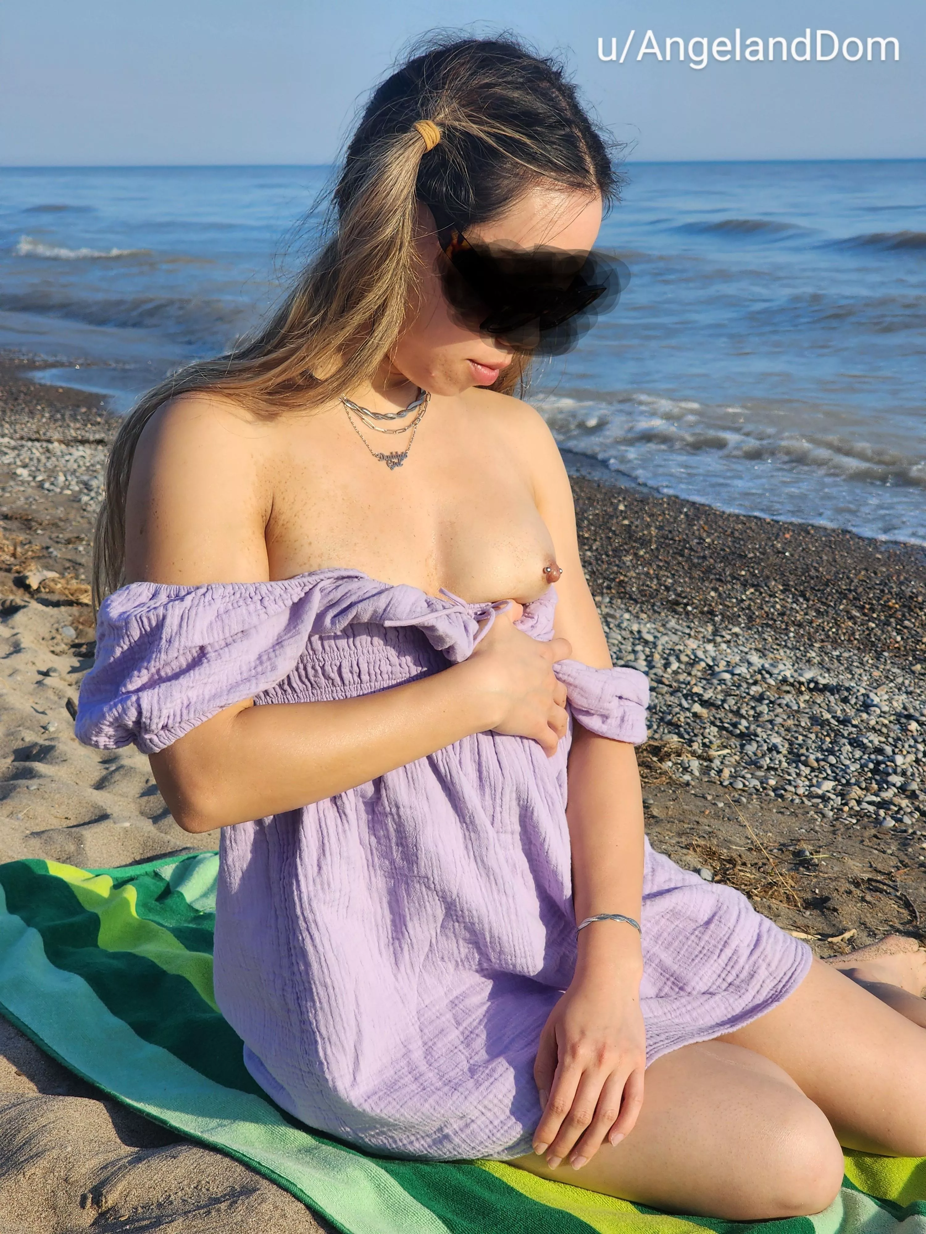 Would you punish me if you saw me taking off my clothes in public? 