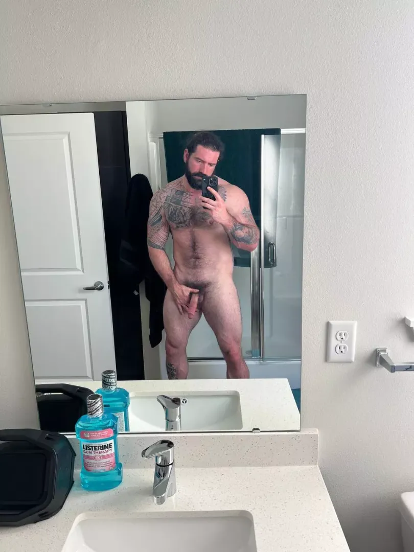 Would you rather suck or get fucked? Let me know. 😏