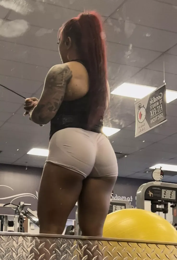 Would you stare at me if u saw me at the gym?
