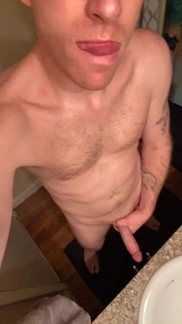 Would you suck me dry while I play elder scrolls?