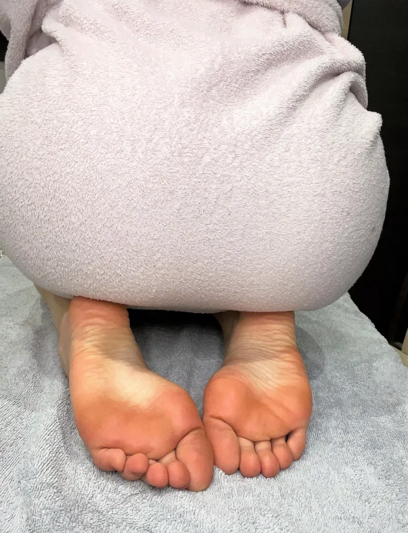 Would you suck my toes or lick my soles?