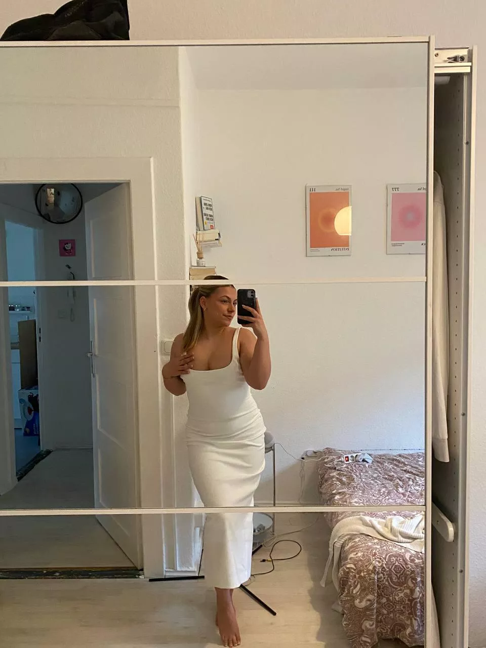 would you take me on a date if you knew that I never wear a thong under a dress?