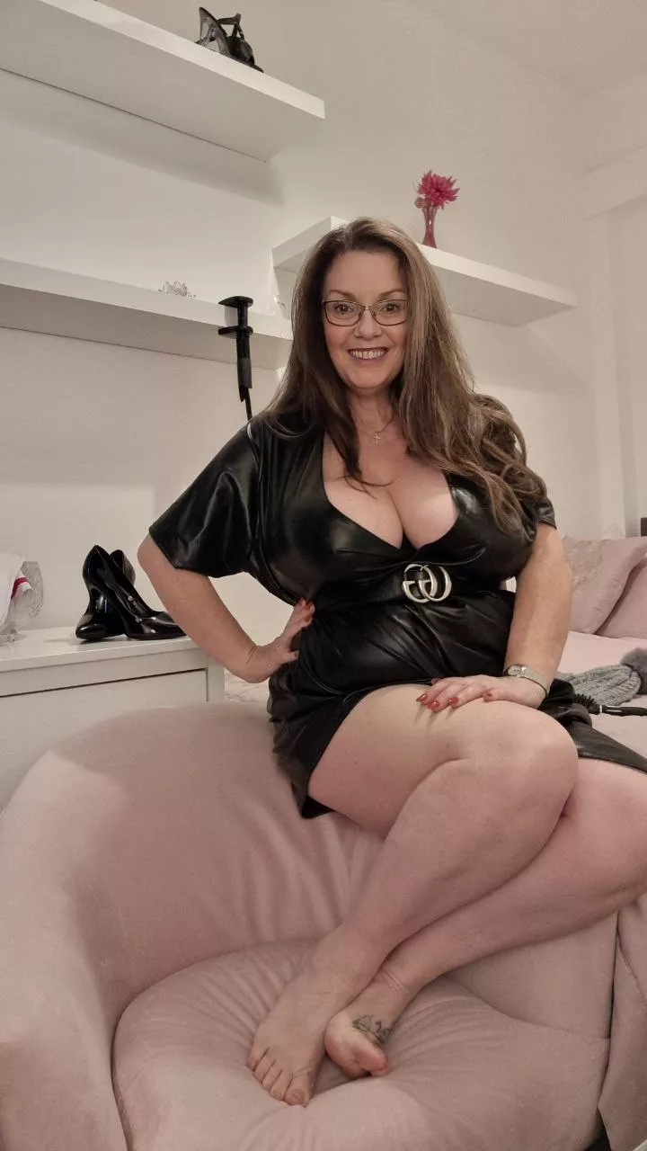 Would you treat me like a lady, fuck me like a whore?