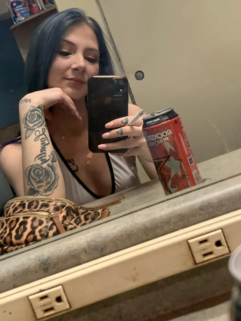 Would you Video Chat me to keep me company while I smoke? 🥺👉👈