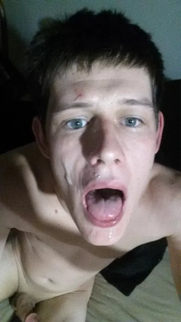 wouldn't mind more, any Dom tops wanna beat on a 24yp Twink? DMs open 🤤