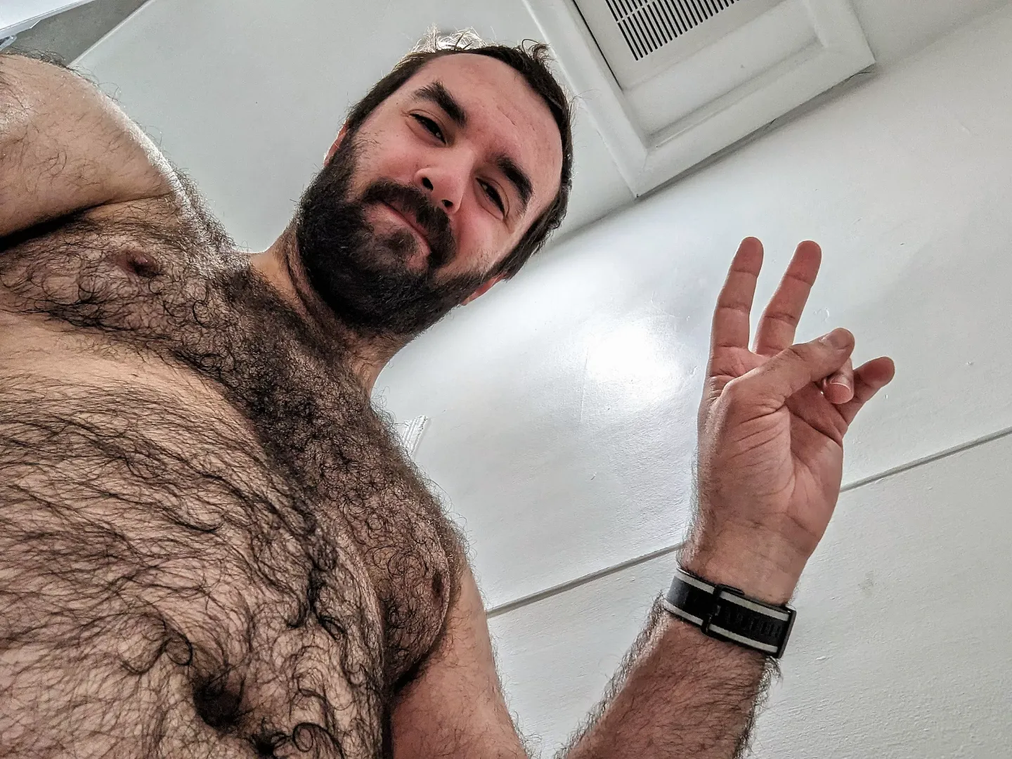 Wrapped up at the gym and need to shower