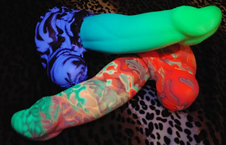 WTB/WTT for a small aurora Ky'el, Sveinn, or Sleipnir and maybe others! Here's my medium ky'els for attention (they are not for trade) info will be added in comments!