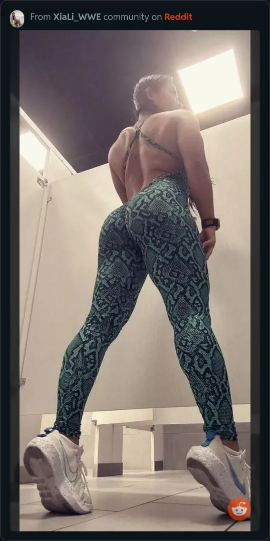 Xia Li’s Ass